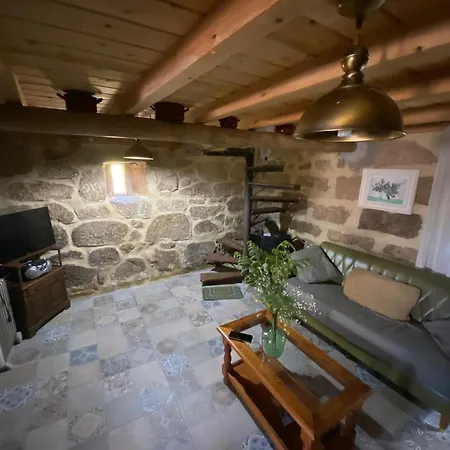 Feriehus A Calma Paradela (Ourense)